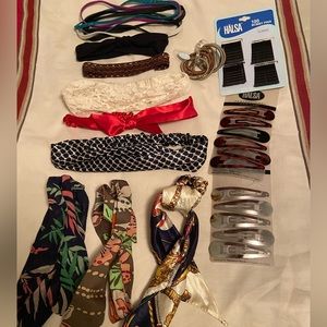 Bundle of hair accessories NWT